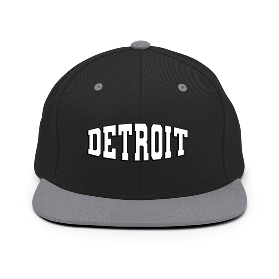 Detroit Cap with Varsity1 design (Black/ Silver) – Produktansicht